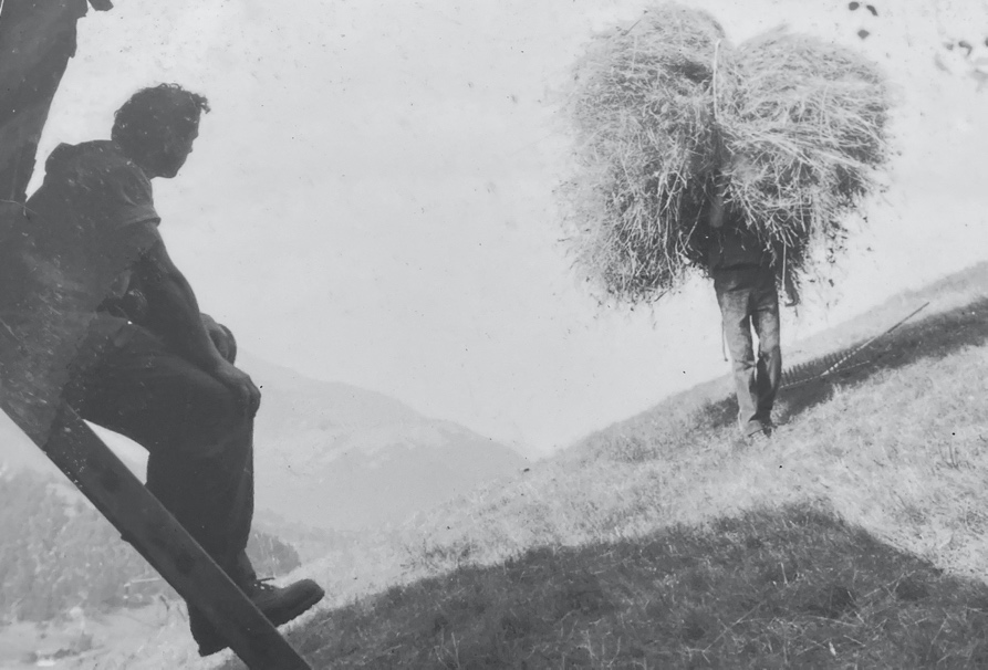 So sah die Heuernte vieler Walliser Bergbauern noch in den 1960er-Jahren aus.